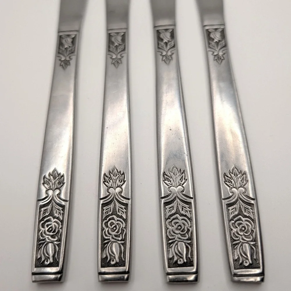 Imperial International Young Rose Stainless Dinner Knives Set of 4 Korea 8.25